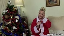 Desejo de Natal da Chubby Granny torna-se realidade! A Big Cock!