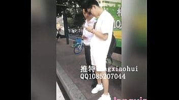 El maestro Lang Xiaohui conecta a los trabajadores en la estación de autobuses y los lleva de regreso al hotel para aparearse con otro Shao Ling-1.