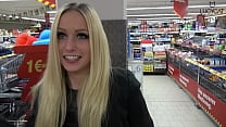 Lucy Cat scopa al supermercato - Sex Im Supermarkt - Public