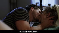 RoughFamily.com ⏩ Une belle-soeur romantique baise à minuit - Jessie Saint