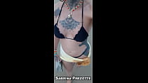 Сабрина Презотт - трансвестит показывает свой большой член на пляже из Сан-Луис - Мараньян.