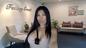 Latina sexy bacia arrapata