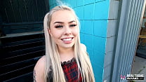 Echte Teenager - Sexy blonde Haley Spades wurden bei ihrem ersten Pornocasting verprügelt