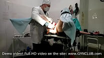 Due orgasmi di una donna matura dal ginecologo