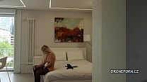 Fille tchèque Jessika - Masturbation dans la chambre