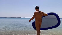 Día de playa nudista