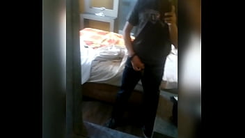 I jerk off very well in a hotel CDMX -DayronK
