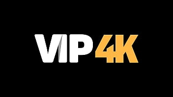 VIP4K. Потрясающая межрасовая секс-сессия сделала шлюховатую крошку очень мокрой