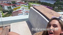 Masturbarsi e squirtare sulla terrazza dell'hotel Miralo en bolivianamimi.tv