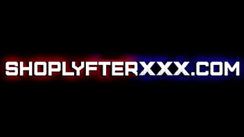 ShoplyfterXXX.com - Sin otra opción que cumplir, April y Cierra tendrán que hacer todo lo posible para salir de problemas.