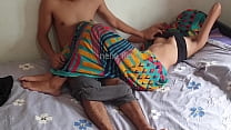 Enorme Pobacken und gefickte reife Frau leidet unter jungem Mann aus dem Fitnessstudio