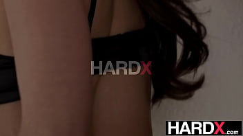 HardX - Hot Babe Charly Summer ins Gesicht gespritzt