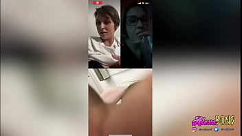 2 meninas e 1 trans se masturbam em videochamada