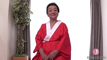 When Yuko Ogasawara, an 81-year-old widow, is a cheerful and energetic gives a massage to a young man, she shows off her age-old skills of making him impatience. - Intro