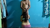 Joli couple indien baise anal