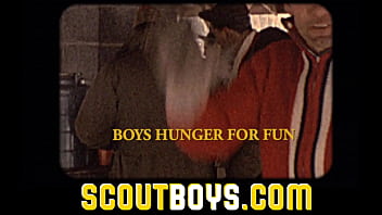 ScoutBoys - Висельный скаутмастер наблюдал, как он без презерватива трахает горячего скаута в лесу
