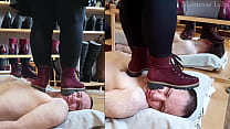 Face trampling in shoes