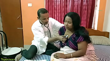 インドのいたずらな若い医者は熱いBhabhiをクソ！クリアなヒンディー語オーディオ付き