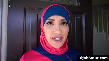 Żona muzułmanka rucha się z zarządcą budynku żeby zapłacić czynsz
