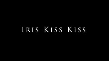 COURS DE PIANO AVEC LES PARENTS SALLE SUIVANTE IRIS KISS KISS