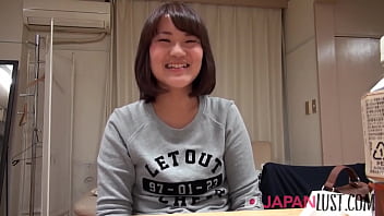 linda jovencita japonesa adora la polla para creampie pov