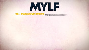 Shoplyfter Mylf - La milf sexy Athena Anderson se soumet à une recherche de strip et de cavité profonde