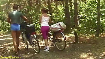 vrai tour à vélo avec mamie de 72 ans