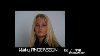 Nikky Andersson in einer Hardcore-Anal-Einführung