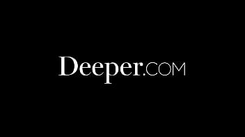 Deeper.Hippy Kelsi Monroe zeigt dem Geschäftsmann das wilde Leben