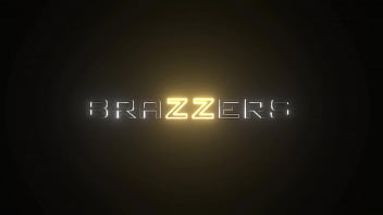 Stairwell Staredown - Mellanie Monroe / Brazzers / transmisión completa de www.brazzers.promo/well
