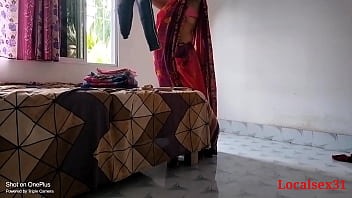 Sesso con una mamma arrapata indiana locale in una stanza speciale xxx (Video ufficiale di Localsex31)