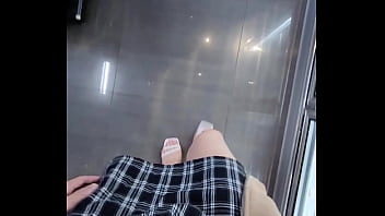[Pseudo-Mädchen] Tingxuans nackten Füßen hochhackigen Sandalen direkt auf die Füße geschossen