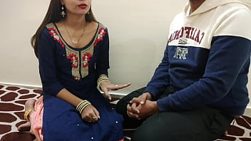 Heiße Stiefschwester lehrt Stiefbruder Sex in Hindi-Audio