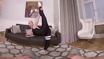 Alexa Flexy anus stretched in POV gymnastic