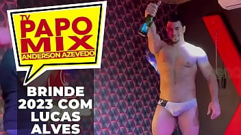 Brinde especial: Stripper Lucas Alves celebra a chegada de 2023 na HOT HOUSE em São Paulo