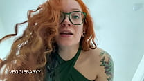 Riesenschwanz-Futa-Domme nagelt dich fest und macht dich zu ihrer dummen Schwanzschlampe - vollständiges Video auf Veggiebabyy Manyvids