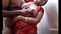Desi Village Wife Hot Sex Standing avec son Devar indien - Full Hindi