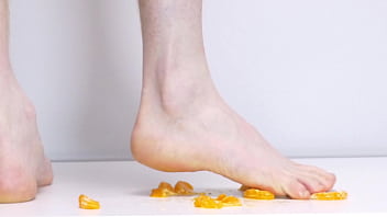 Tangerine Feet Squash and Eat