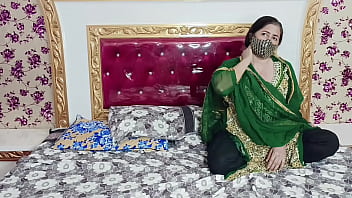 پاکستانی گرم، شہوت انگیز دلہن خواتین blowjob چوسنے اور اس کے شوہر کے ساتھ مشکل چودائی