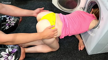 Sie blieb in der Waschmaschine stecken ... das erste Mal und ich glaube, sie hat es mit Absicht getan (Toystest)