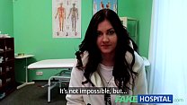 Falsa polla mágica de médicos de hospital produce orgasmo vocal