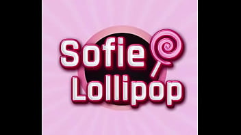 Sofie Lollipop chupando mucho coño en un increíble trío con dos amigas