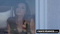 FamilyBangs.com ⭐ Madrastra seduce a su encantadora hijastra, Silvia Saige, Spencer Bradley