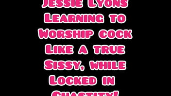 Jessie Lyons sissy sucks cock