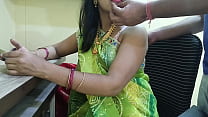 Chica caliente india increíble sexo caliente XXX con Office Boss!