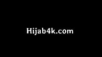 Coppia vergine tettona scopre il sesso e concepisce durante la notte - Hijab4k