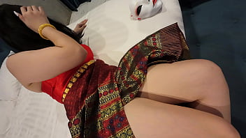 Una ballerina tailandese dal seno grosso si fa sborrare di nuovo nella figa.