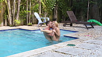 Stepsister Seduces and Rides Her Stepbrother&#039_s Cock Beside the Pool - Famlust