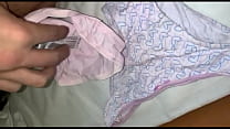 I found a lot of stepsister&#039_s panties and masturbate on them