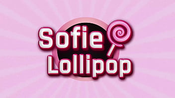 Sofie Lollipop chama amiga gostosa e o namorado dotado para um menage no motel... ser&aacute_ que ele curtiu comer as duas no pelo at&eacute_ dar leitinho no cuzinho??